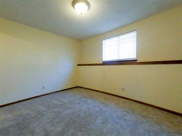 304 N Rice Street, Raymore, MO 64083