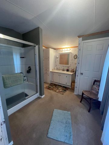 7 Labarge Drive, Plattsburgh, NY 12901