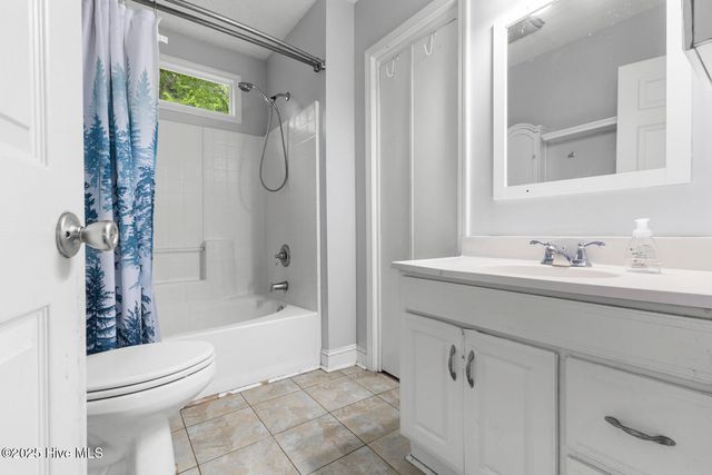 32 E Bayshore Boulevard, Jacksonville, NC 28540