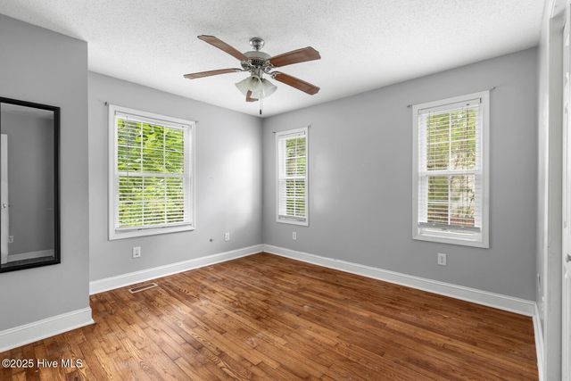 32 E Bayshore Boulevard, Jacksonville, NC 28540