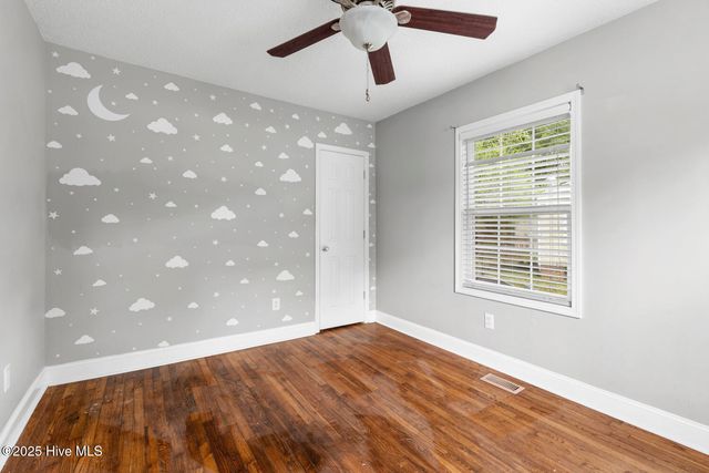 32 E Bayshore Boulevard, Jacksonville, NC 28540