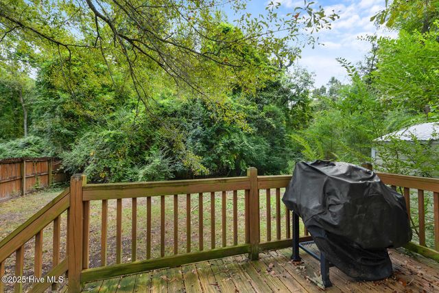 32 E Bayshore Boulevard, Jacksonville, NC 28540