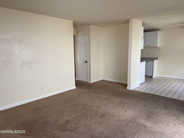 4600 Neil Road APT 33, Reno, NV 89502