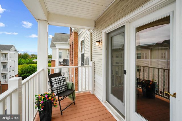 41900 METAMORPHIC SQ #405, Aldie, VA 20105