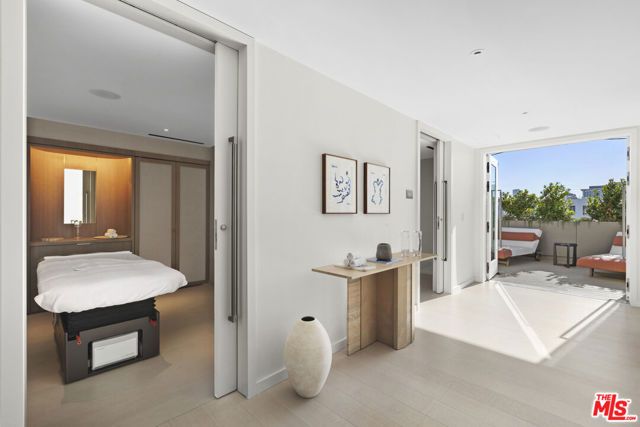 9200 Wilshire Blvd 206E, Beverly Hills, CA 90212