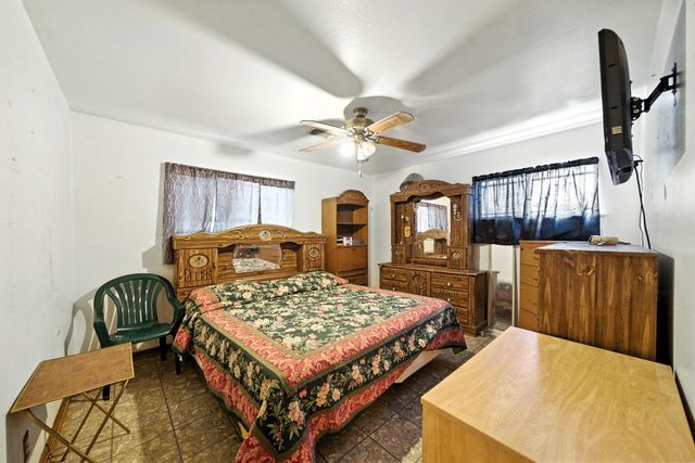 4924 Park Dr Drive, Houston, TX 77023