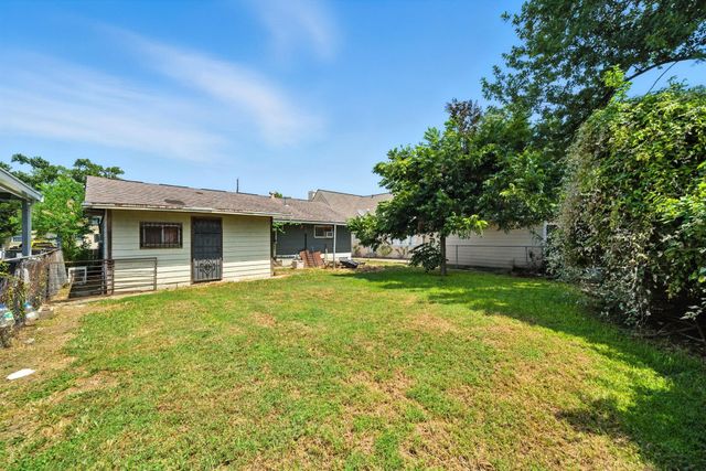 4924 Park Dr Drive, Houston, TX 77023
