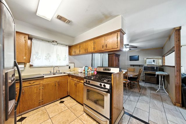 4924 Park Dr Drive, Houston, TX 77023