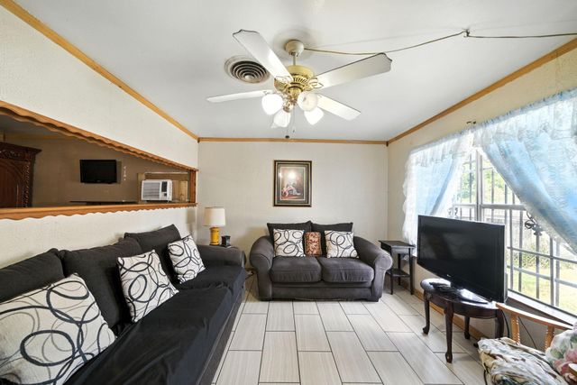 4924 Park Dr Drive, Houston, TX 77023