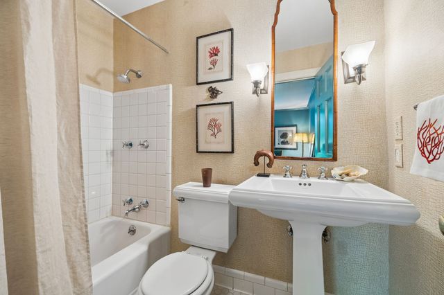 2200 Harding Pl Unit 6, Nashville, TN 37215