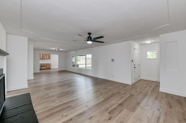 545 N Rio Vista Avenue, Sanger, CA 93657