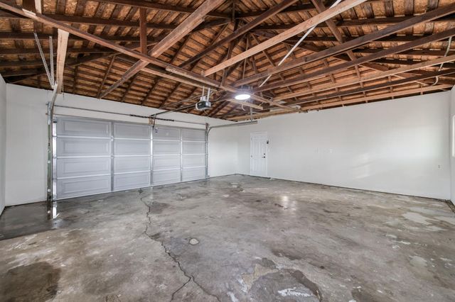 545 N Rio Vista Avenue, Sanger, CA 93657