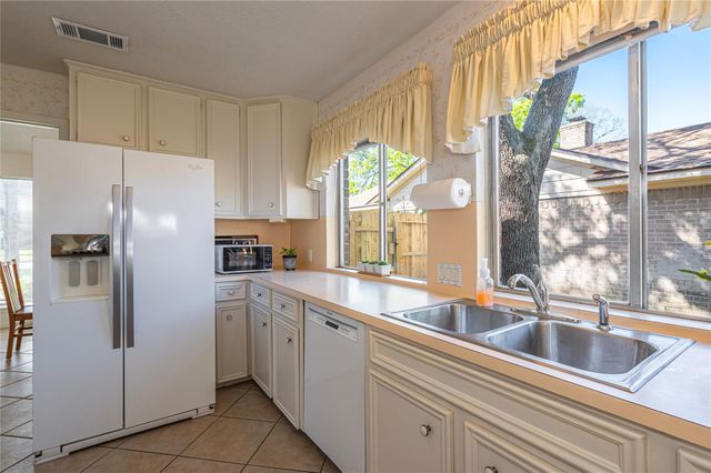 16419 Laurelfield Drive, Houston, TX 77059