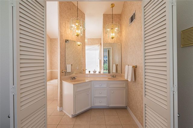 16419 Laurelfield Drive, Houston, TX 77059