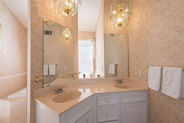 16419 Laurelfield Drive, Houston, TX 77059