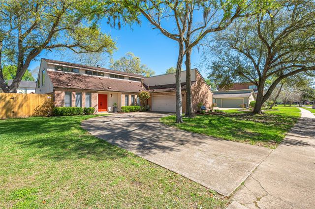 16419 Laurelfield Drive, Houston, TX 77059
