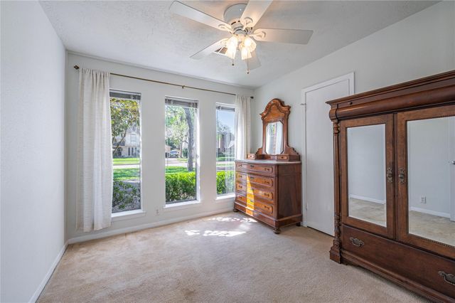 16419 Laurelfield Drive, Houston, TX 77059