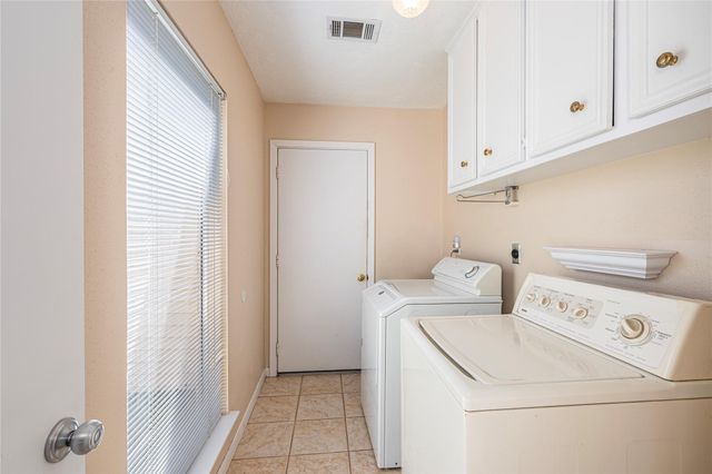 16419 Laurelfield Drive, Houston, TX 77059