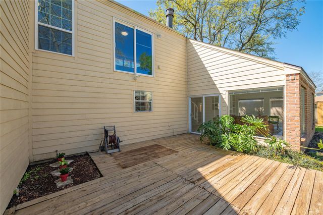 16419 Laurelfield Drive, Houston, TX 77059