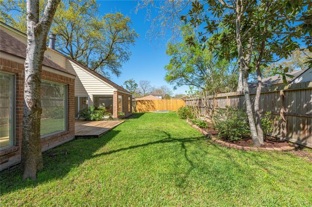 16419 Laurelfield Drive, Houston, TX 77059