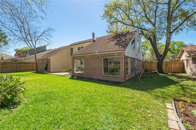 16419 Laurelfield Drive, Houston, TX 77059
