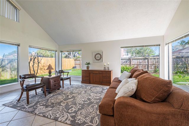 16419 Laurelfield Drive, Houston, TX 77059