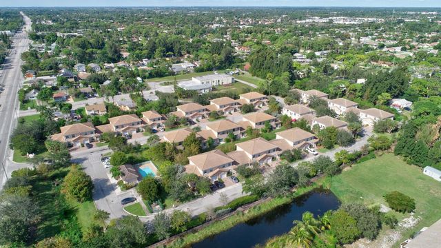 4704 Villas Santorini Drive, Lake Worth, FL 33461