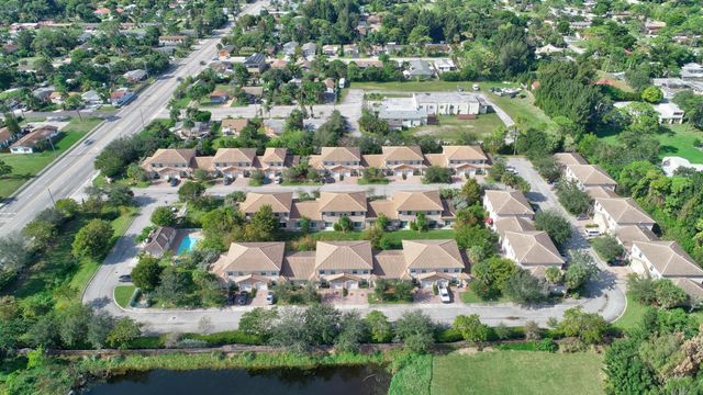 4704 Villas Santorini Drive, Lake Worth, FL 33461