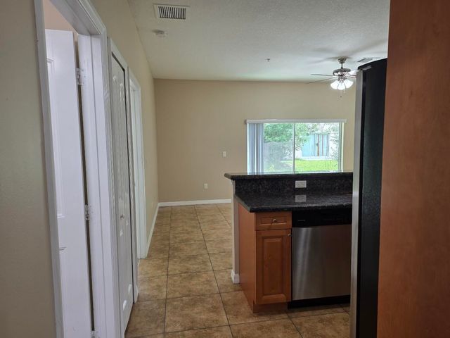 4704 Villas Santorini Drive, Lake Worth, FL 33461