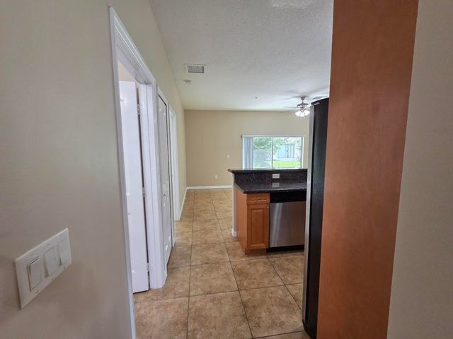 4704 Villas Santorini Drive, Lake Worth, FL 33461