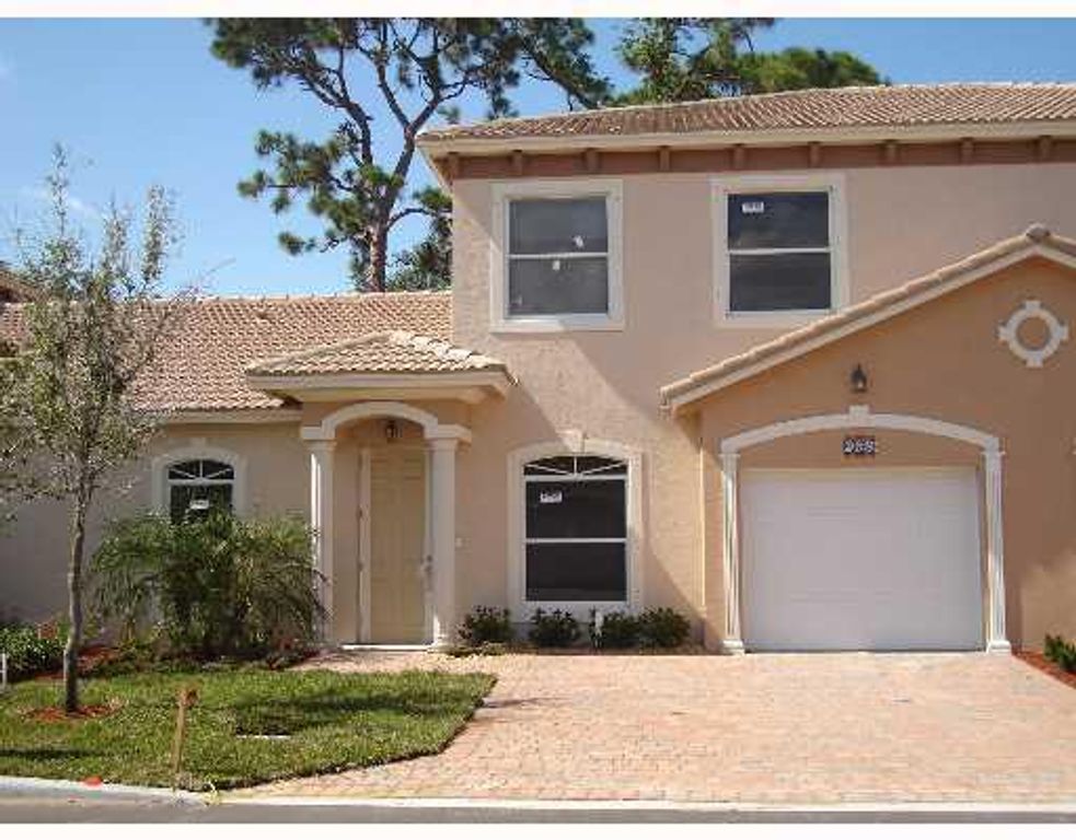 4704 Villas Santorini Drive, Lake Worth, FL 33461
