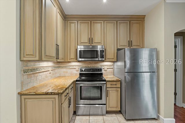 4 Indigo Run Dr Apt 3611, Hilton Head Island, SC 29926