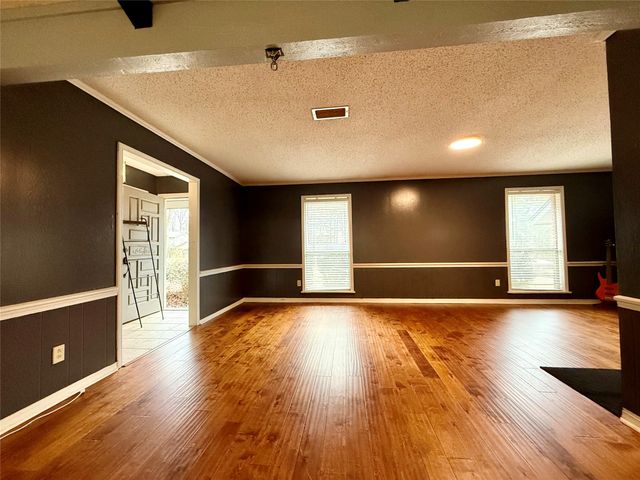 2104 Greenbriar Dr, Ruston, LA 71270