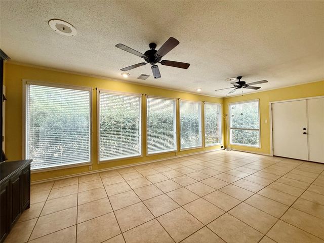 2104 Greenbriar Dr, Ruston, LA 71270