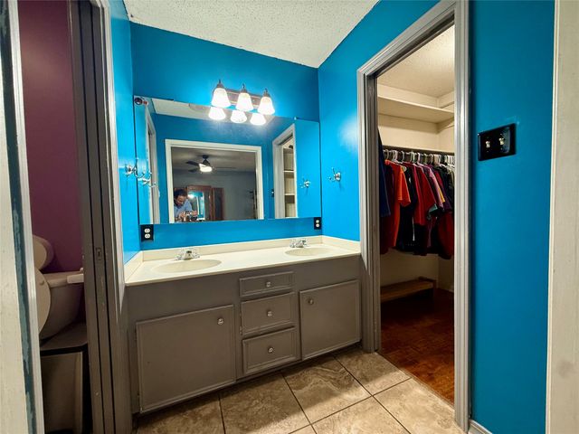 2104 Greenbriar Dr, Ruston, LA 71270