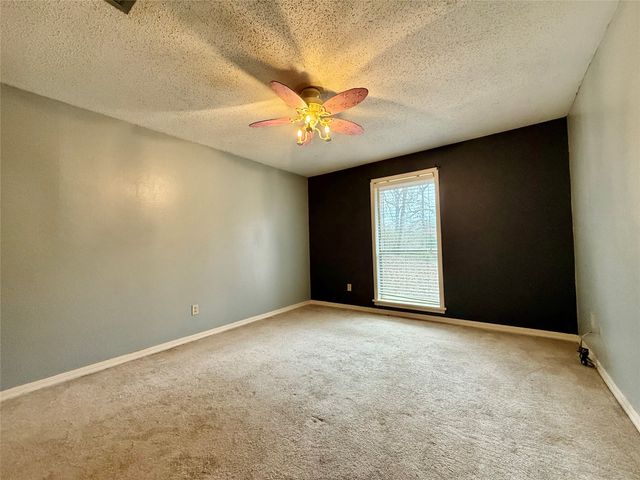 2104 Greenbriar Dr, Ruston, LA 71270