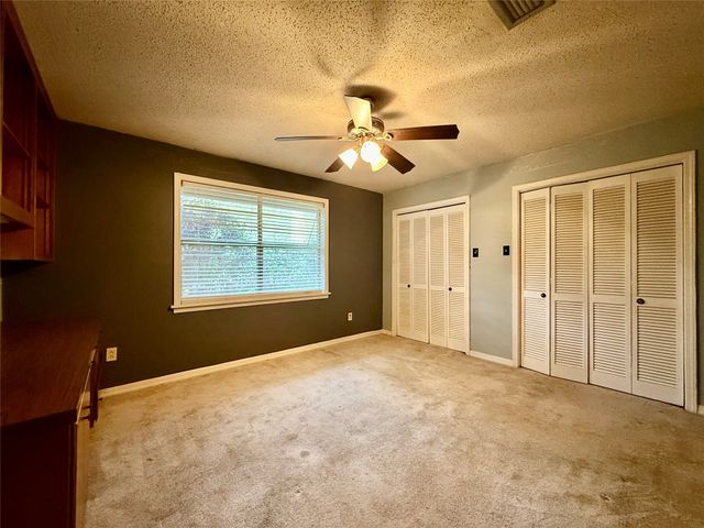 2104 Greenbriar Dr, Ruston, LA 71270