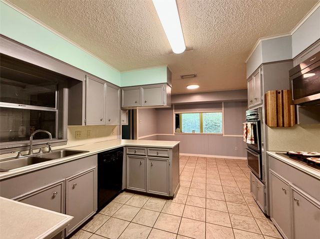 2104 Greenbriar Dr, Ruston, LA 71270