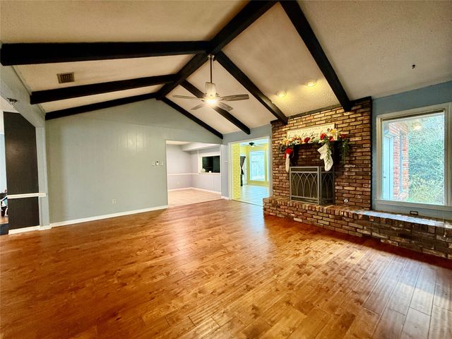 2104 Greenbriar Dr, Ruston, LA 71270