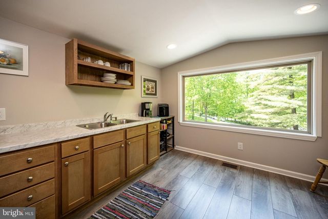 2250 HOYES RUN RD, Mc Henry, MD 21541