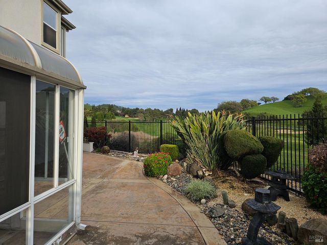 2901 Pebble Beach Cir, Fairfield, CA 94534