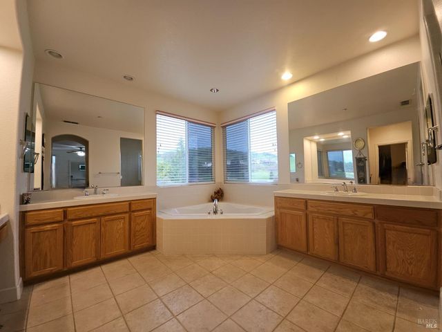 2901 Pebble Beach Cir, Fairfield, CA 94534