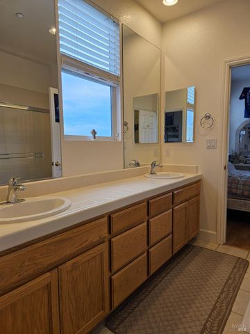 2901 Pebble Beach Cir, Fairfield, CA 94534