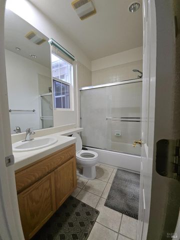 2901 Pebble Beach Cir, Fairfield, CA 94534