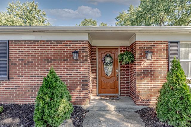 1487 Beaushire Circle, Washington Twp, OH 45459