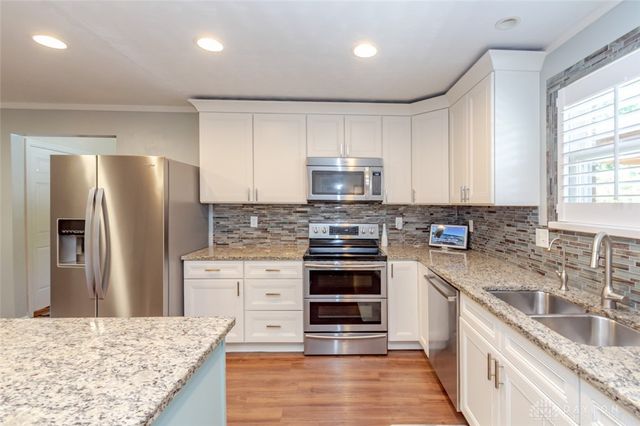 1487 Beaushire Circle, Washington Twp, OH 45459