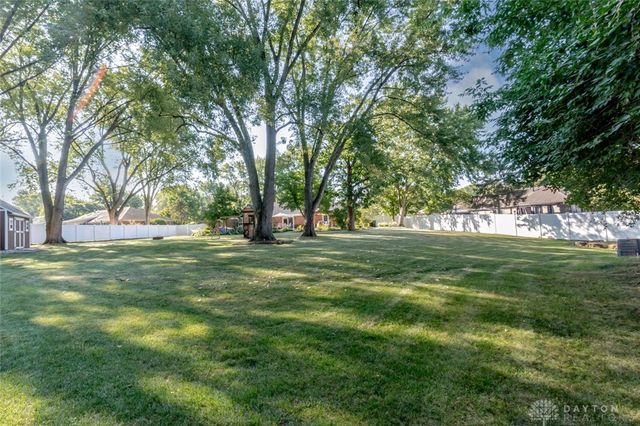 1487 Beaushire Circle, Washington Twp, OH 45459