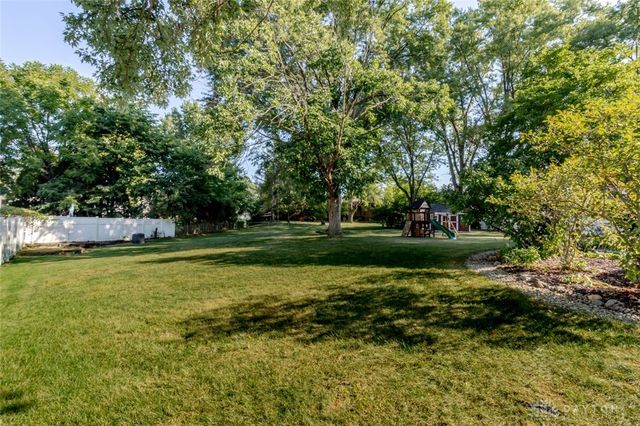 1487 Beaushire Circle, Washington Twp, OH 45459