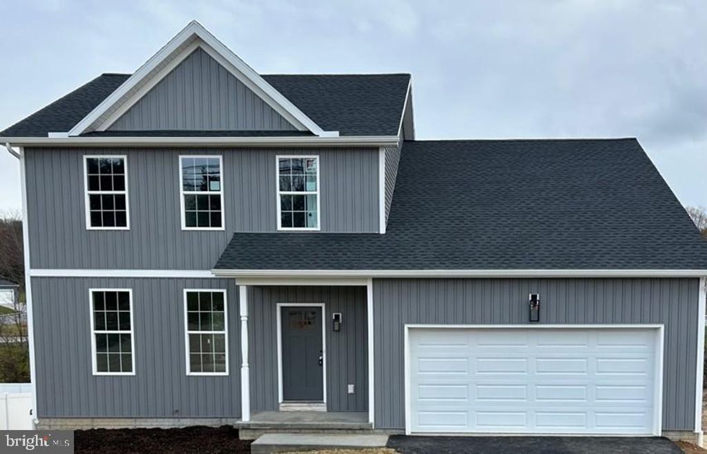 652 STOVERSTOWN RD, York, PA 17408