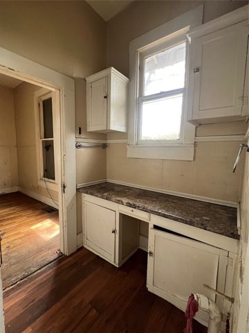 349 Fitzhugh Avenue, Paris, TX 75460